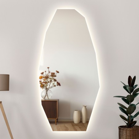 Decoratieve spiegel met scherpe organische vorm en verlichting - PIRYT LED