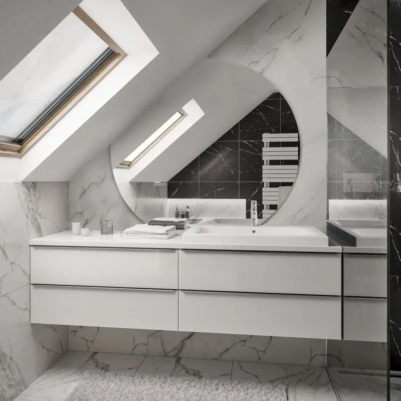 Ronde spiegel voor zolder met afgeschuinde zijkanten – OLGA