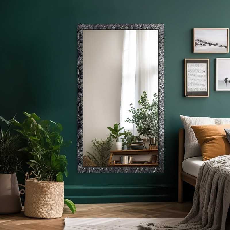 Spiegel in brede zilveren houten lijst – 9502001