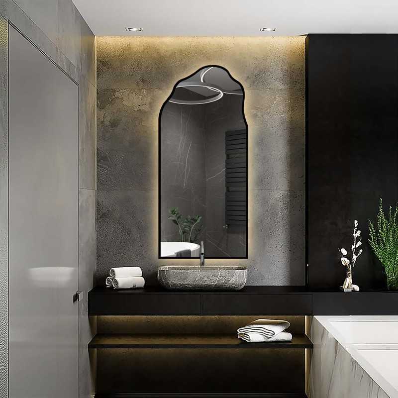 Miroir semi-ovale de forme organique dans un cadre avec éclairage - AURO IN LED FRAME 1
