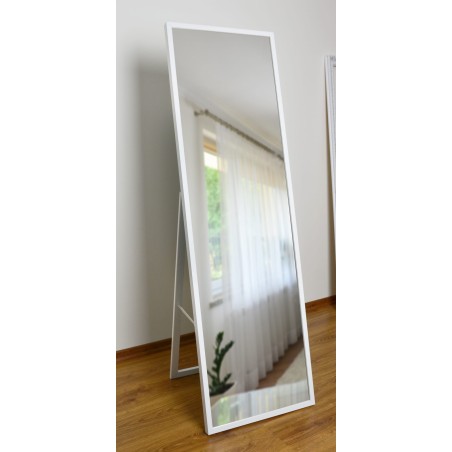 Staande spiegel voor kleedkamer in dunne houten lijst - 3005 - kleur van de lijst naar keuze