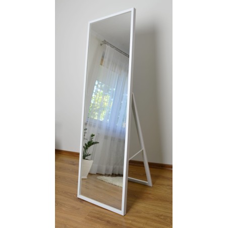 Staande spiegel voor kleedkamer in dunne houten lijst - 3005 - kleur van de lijst naar keuze