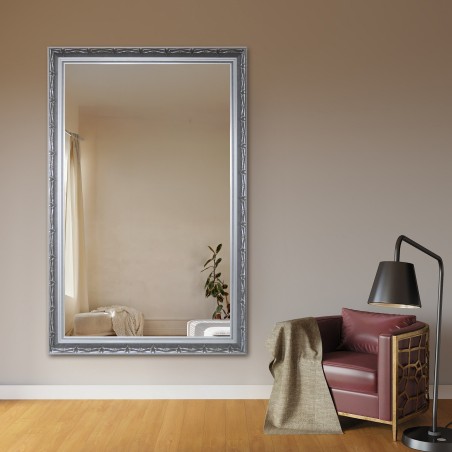 Miroir dans un cadre argenté orné - 8001001