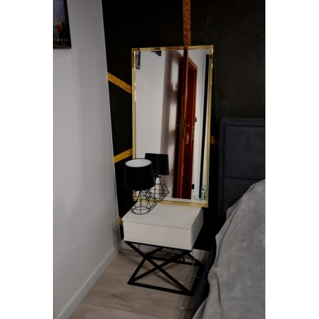 Miroir dans un cadre en or brillant - IZABELLA GOLD