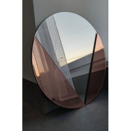 Ronde decoratieve spiegel met koperen paneel roségoud - LOLO