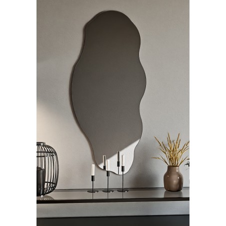 Decoratieve spiegel met een organische vorm - LOLIT
