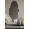 Decoratieve spiegel met een organische vorm - LOLIT