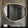 Onregelmatig gevormde spiegel in een frame met verlichting - AGAT IN LED FRAME