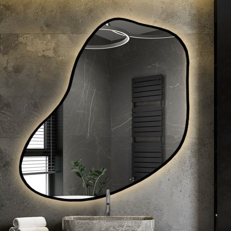 Spiegel met organische vorm in frame met verlichting - KWARC IN LED FRAME