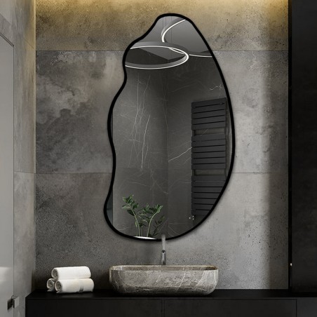 Organisch gevormde spiegel in lijst - TOPAZ IN FRAME