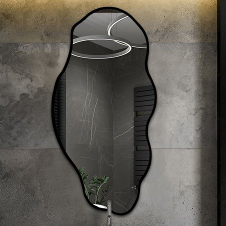 Organisch gevormde spiegel in een frame - LOLIT IN A FRAME